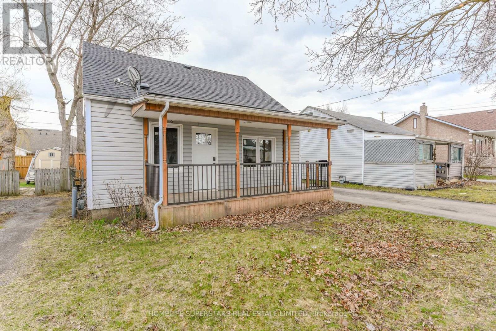 15 Dover Road, Welland, Ontario  L3B 2T7 - Photo 18 - X12472041