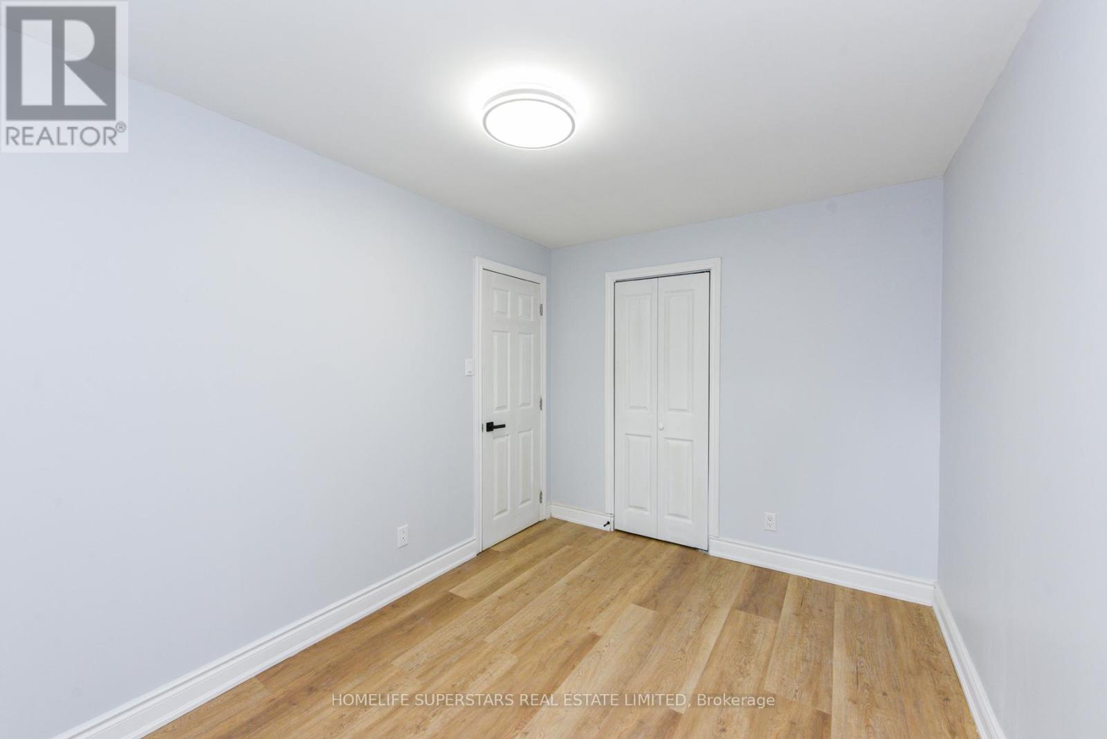 15 Dover Road, Welland, Ontario  L3B 2T7 - Photo 5 - X12472041