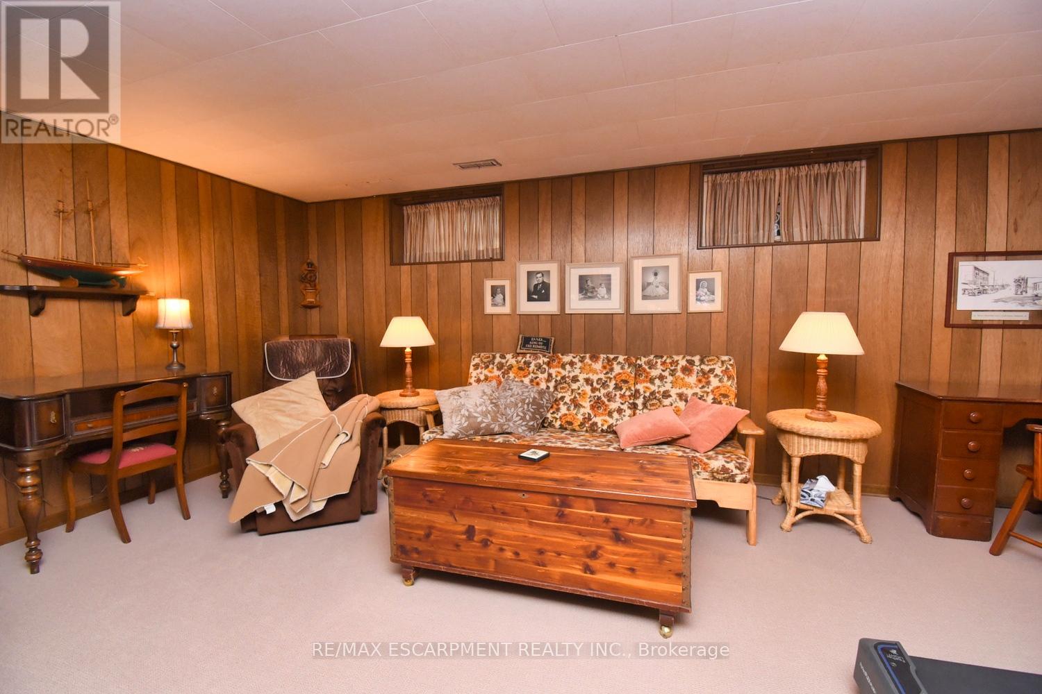 32 Grant Boulevard, Hamilton, Ontario  L9H 4L7 - Photo 18 - X12472080