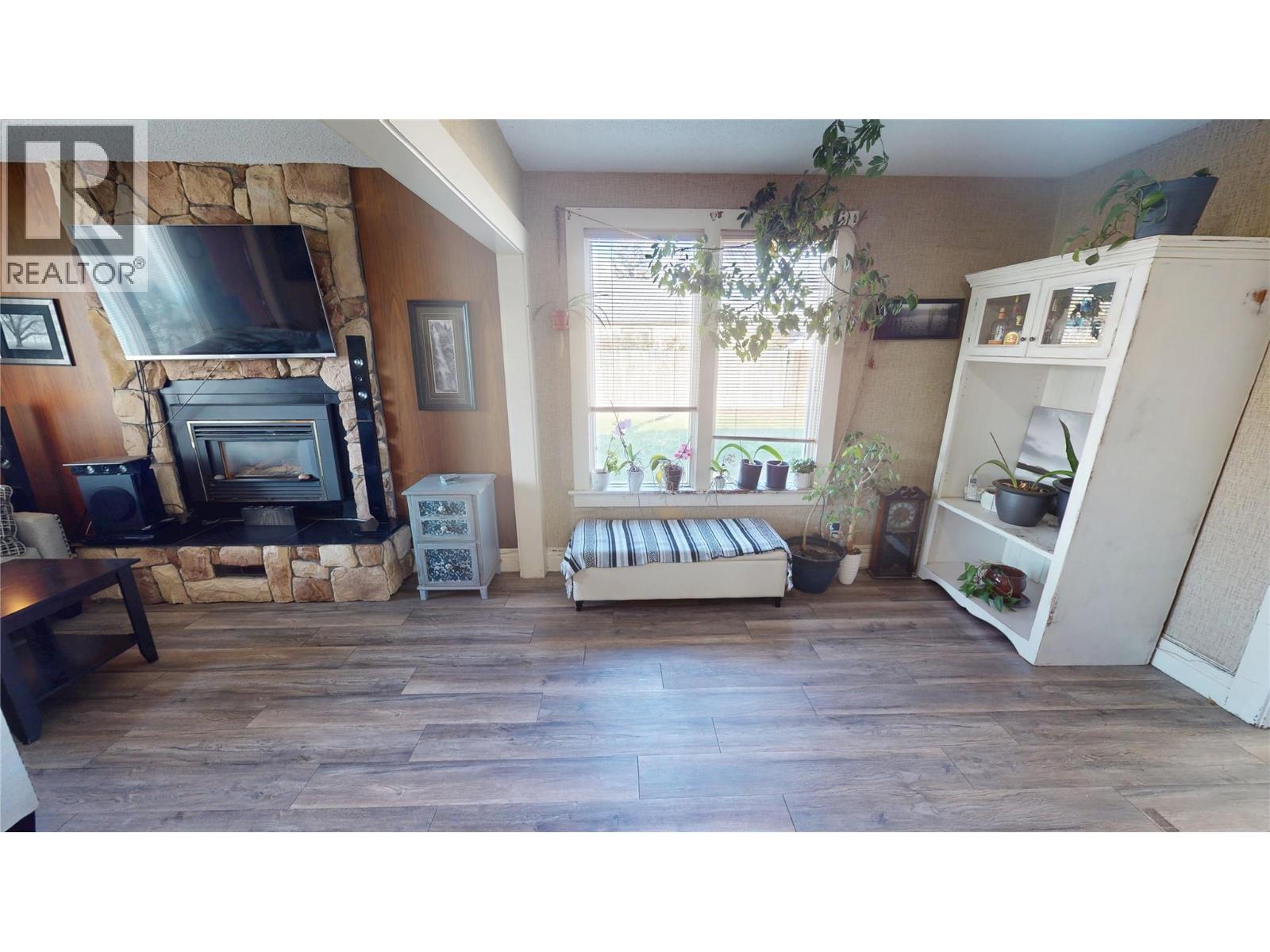 406 3rd Street Nw, Cranbrook, British Columbia V1C 3Z4 - Photo 7 - 10366222