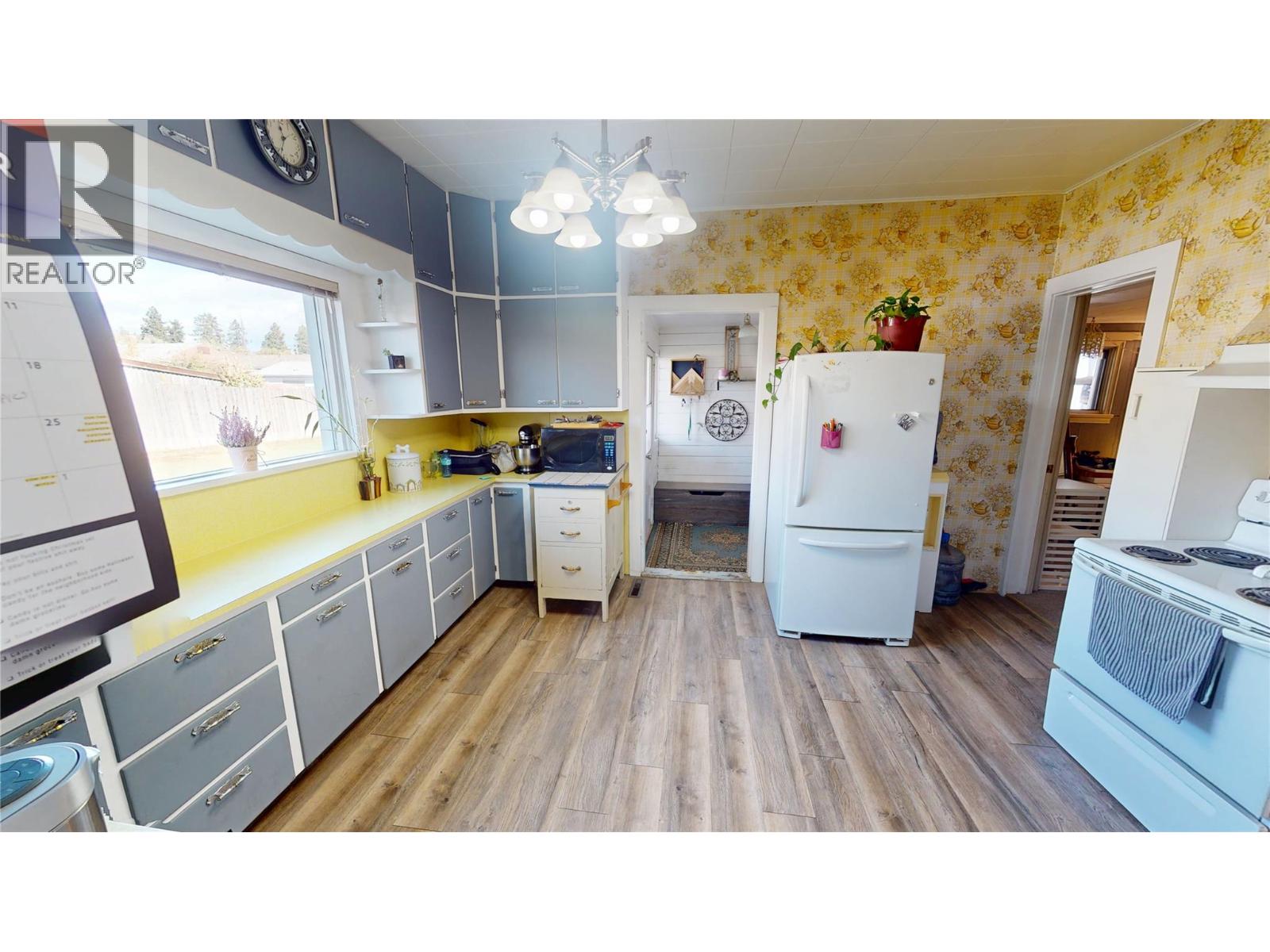 406 3rd Street Nw, Cranbrook, British Columbia V1C 3Z4 - Photo 10 - 10366222