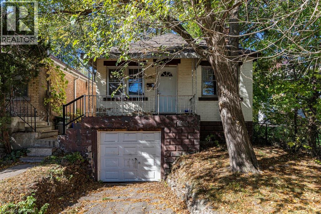 132 Tope Crescent, Hamilton, Ontario  L8S 1M7 - Photo 2 - 40780520