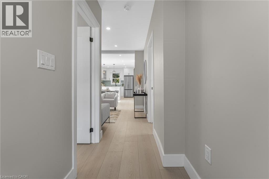 56 East 34th Street, Hamilton, Ontario  L8V 3W3 - Photo 3 - 40780315