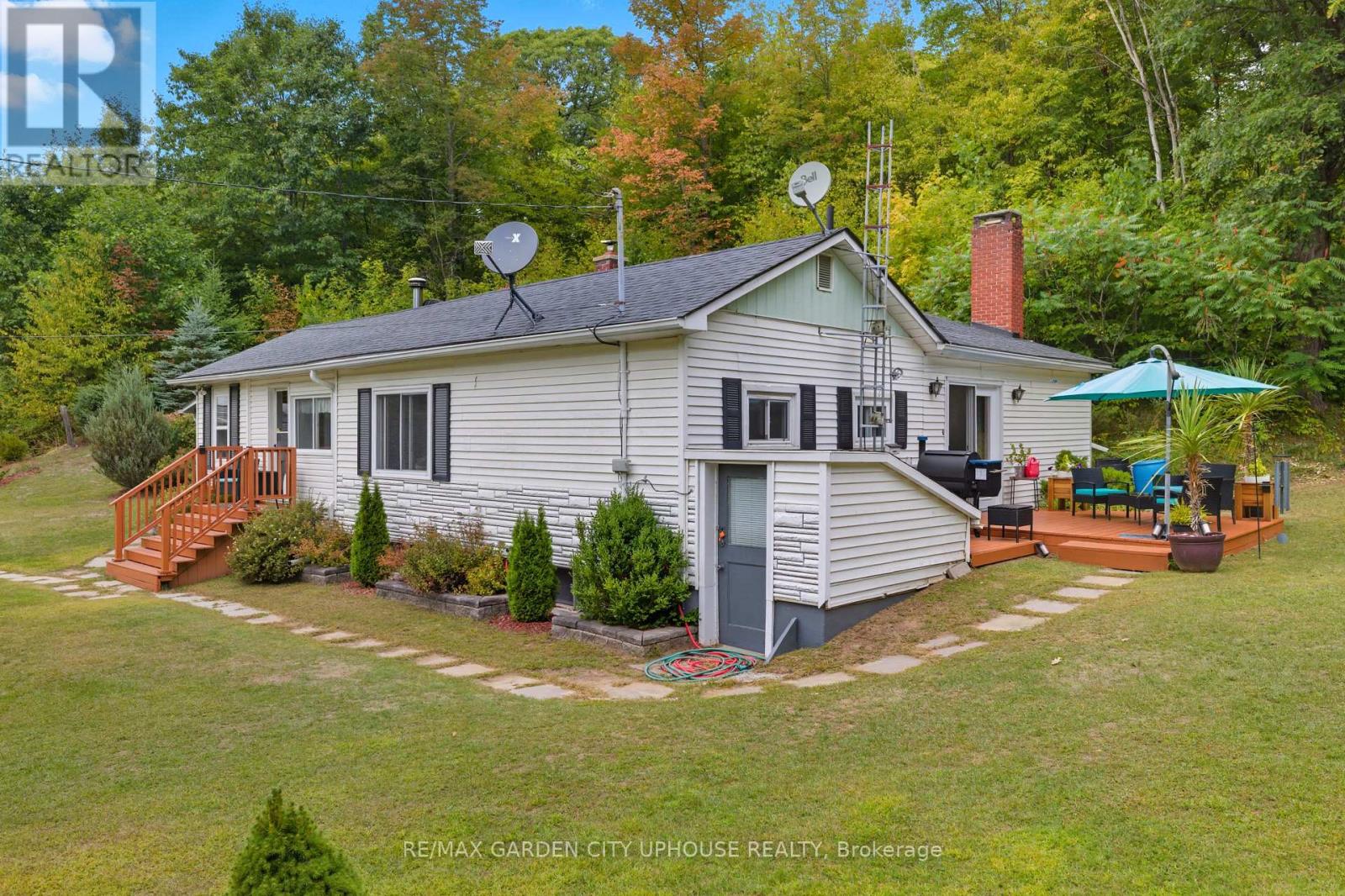 4588 Mcdonalds Corners Road, Lanark Highlands, Ontario  K0G 1M0 - Photo 2 - X12472137