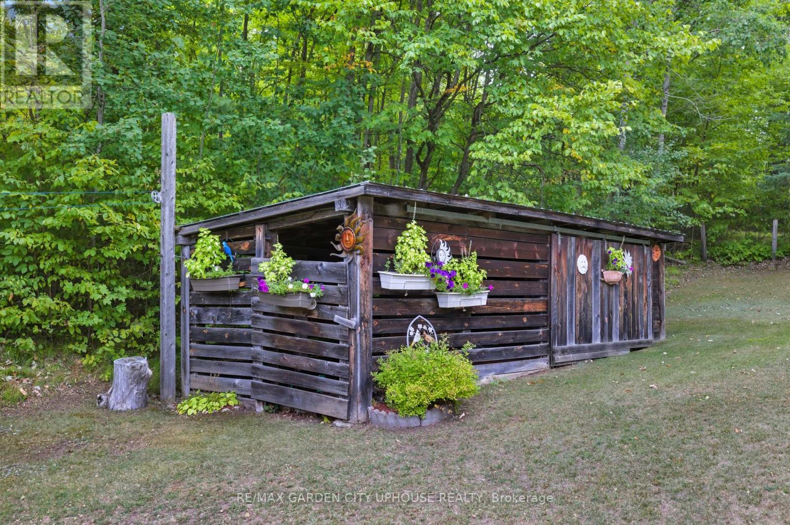 4588 Mcdonalds Corners Road, Lanark Highlands, Ontario  K0G 1M0 - Photo 23 - X12472137