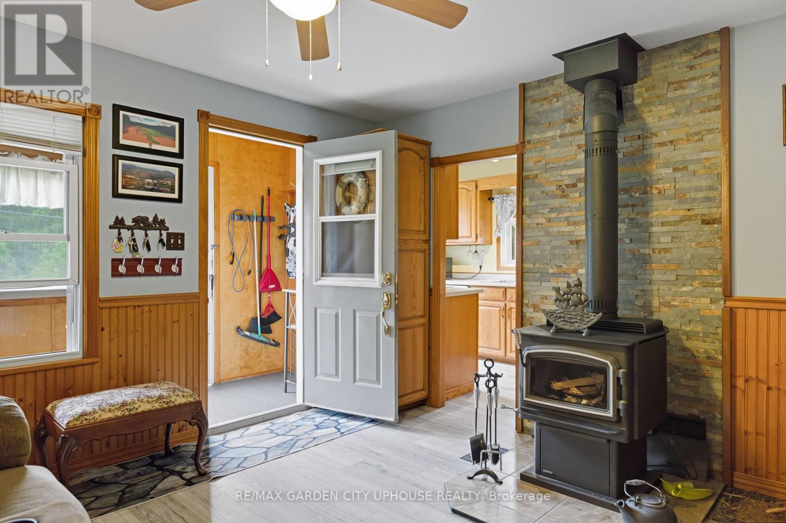 4588 Mcdonalds Corners Road, Lanark Highlands, Ontario  K0G 1M0 - Photo 3 - X12472137