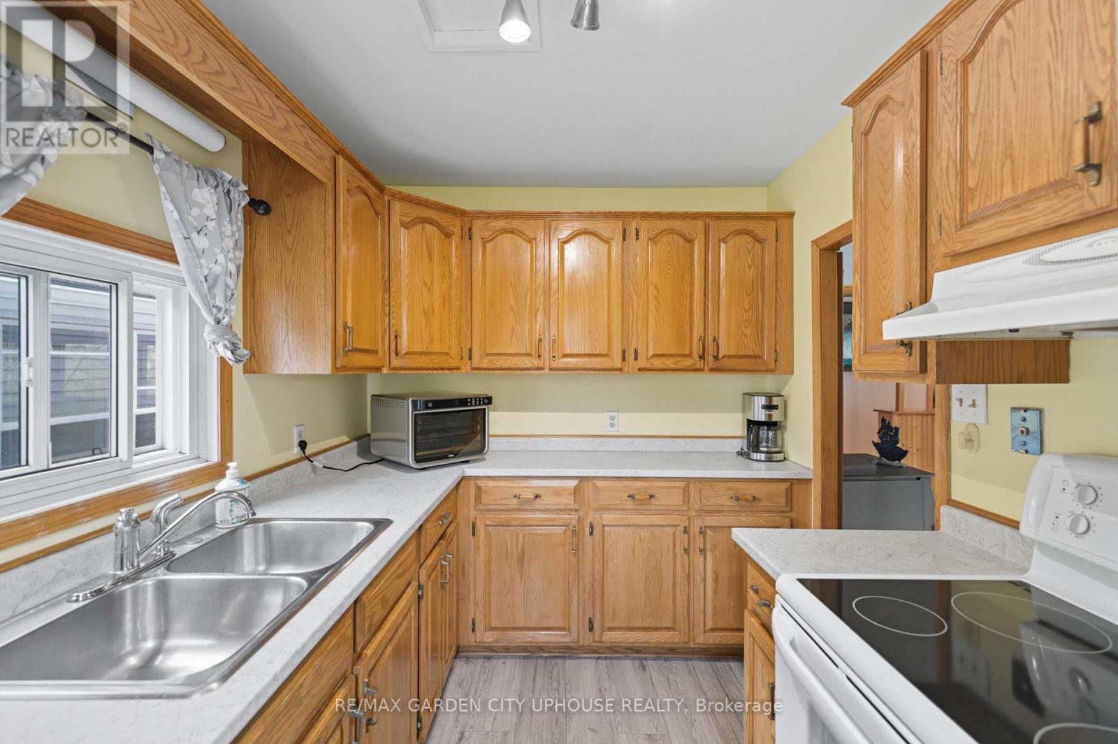 4588 Mcdonalds Corners Road, Lanark Highlands, Ontario  K0G 1M0 - Photo 7 - X12472137