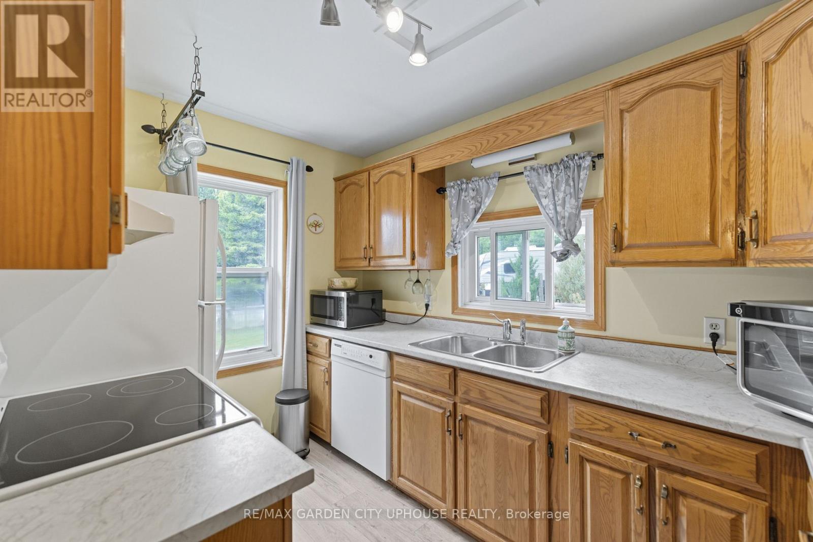 4588 Mcdonalds Corners Road, Lanark Highlands, Ontario  K0G 1M0 - Photo 8 - X12472137