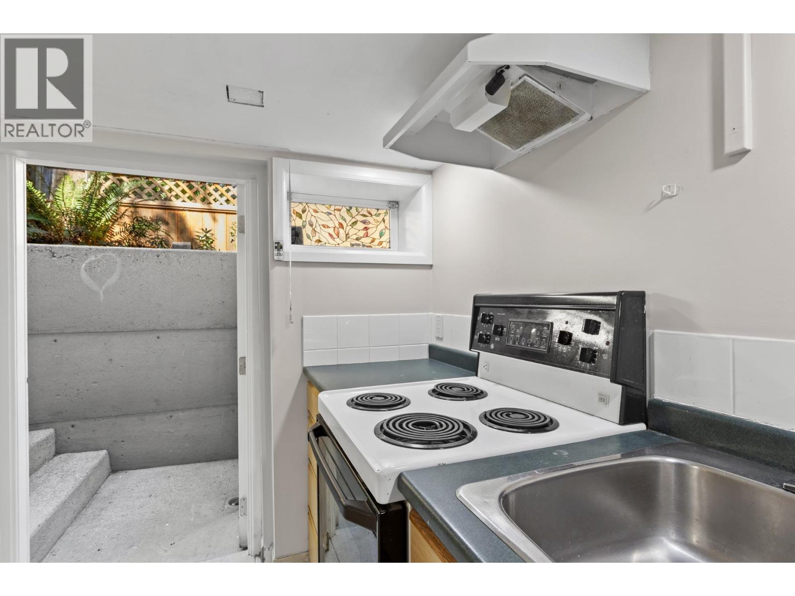 1232 W 21st Street, North Vancouver, British Columbia  V7P 2C9 - Photo 24 - R3059956