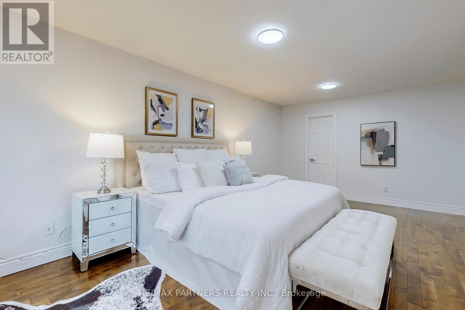 6 Geoffrey Crescent, Whitchurch-Stouffville (Stouffville), Ontario  L4A 5B9 - Photo 25 - N12469549