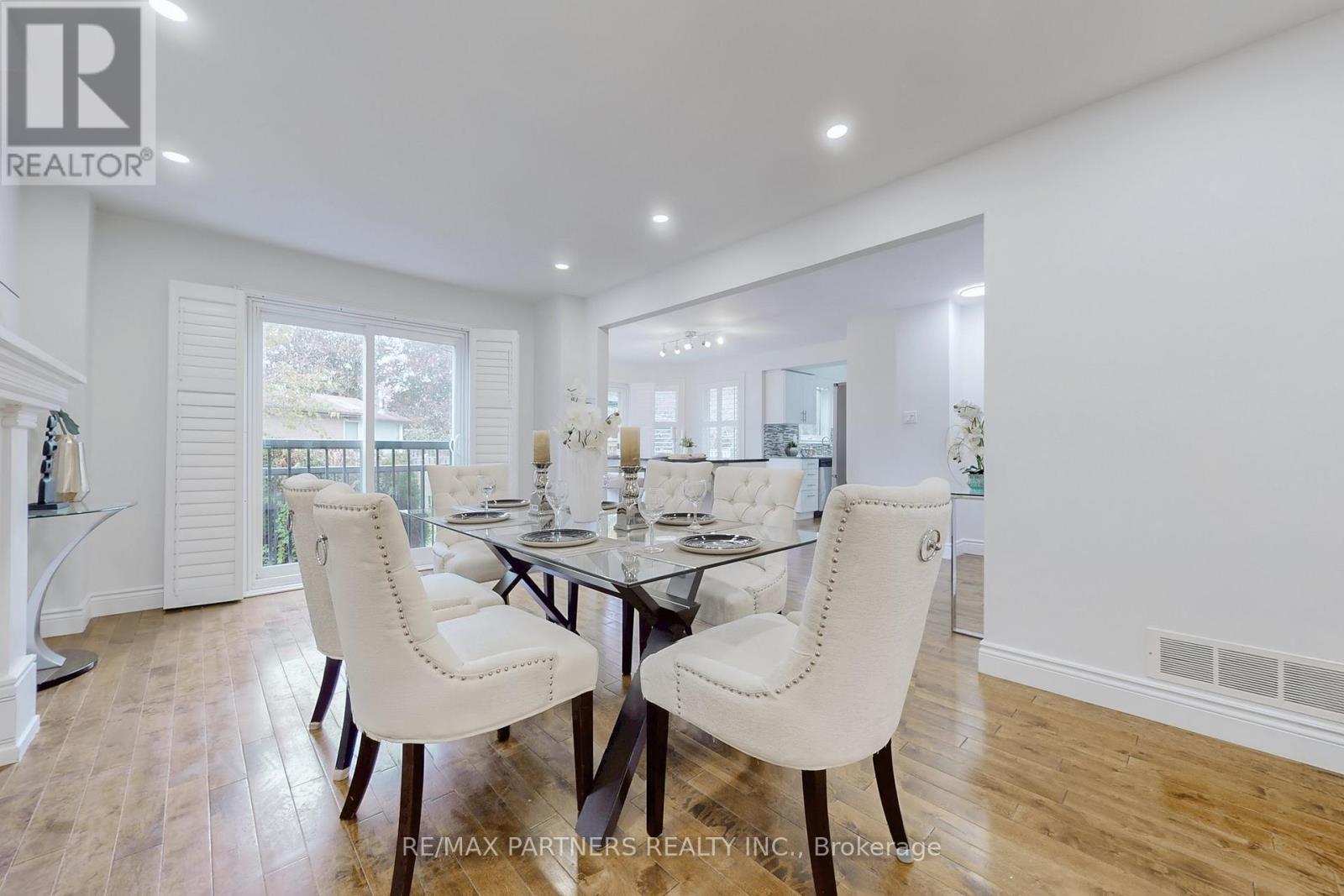 6 Geoffrey Crescent, Whitchurch-Stouffville (Stouffville), Ontario  L4A 5B9 - Photo 11 - N12469549
