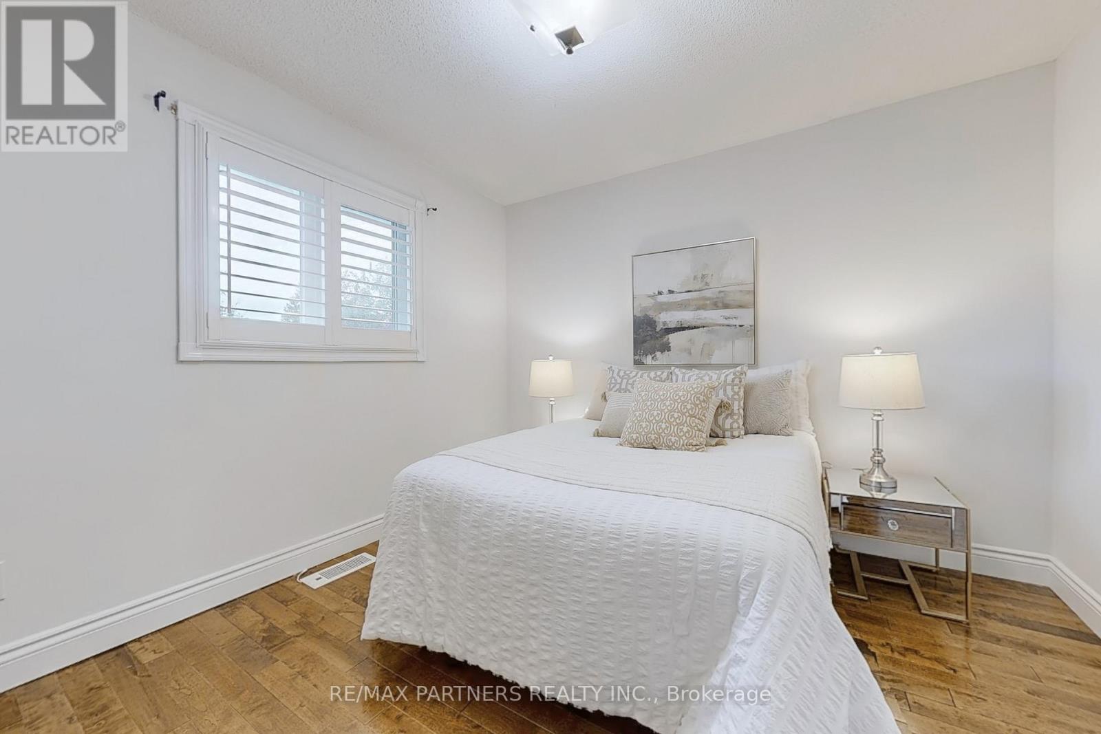 6 Geoffrey Crescent, Whitchurch-Stouffville (Stouffville), Ontario  L4A 5B9 - Photo 31 - N12469549