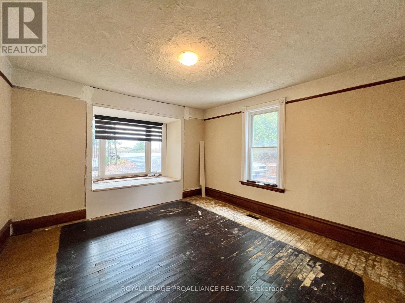 16124 Highway 62, Madoc, Ontario  K0K 2K0 - Photo 13 - X12423684
