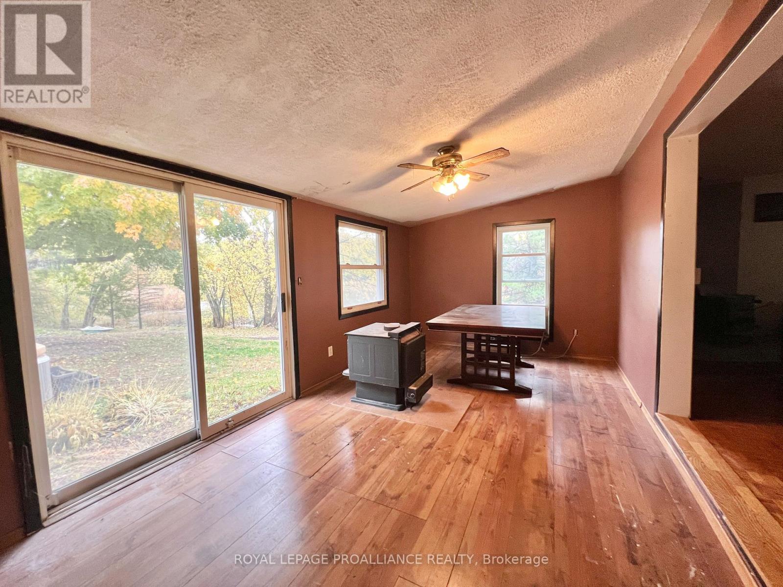 16124 Highway 62, Madoc, Ontario  K0K 2K0 - Photo 10 - X12423684