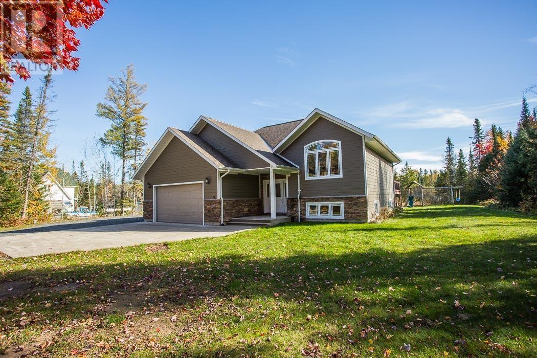 90 Parkewood Dr, Sault Ste. Marie, Ontario  P6A 5K6 - Photo 38 - SM252989