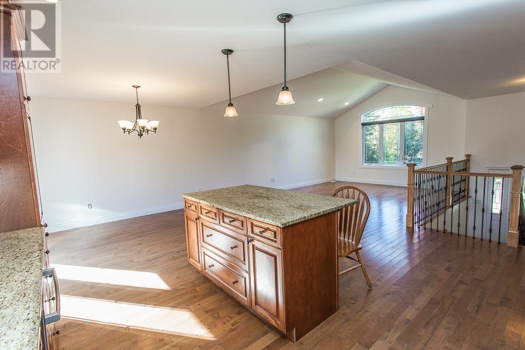 90 Parkewood Dr, Sault Ste. Marie, Ontario  P6A 5K6 - Photo 4 - SM252989