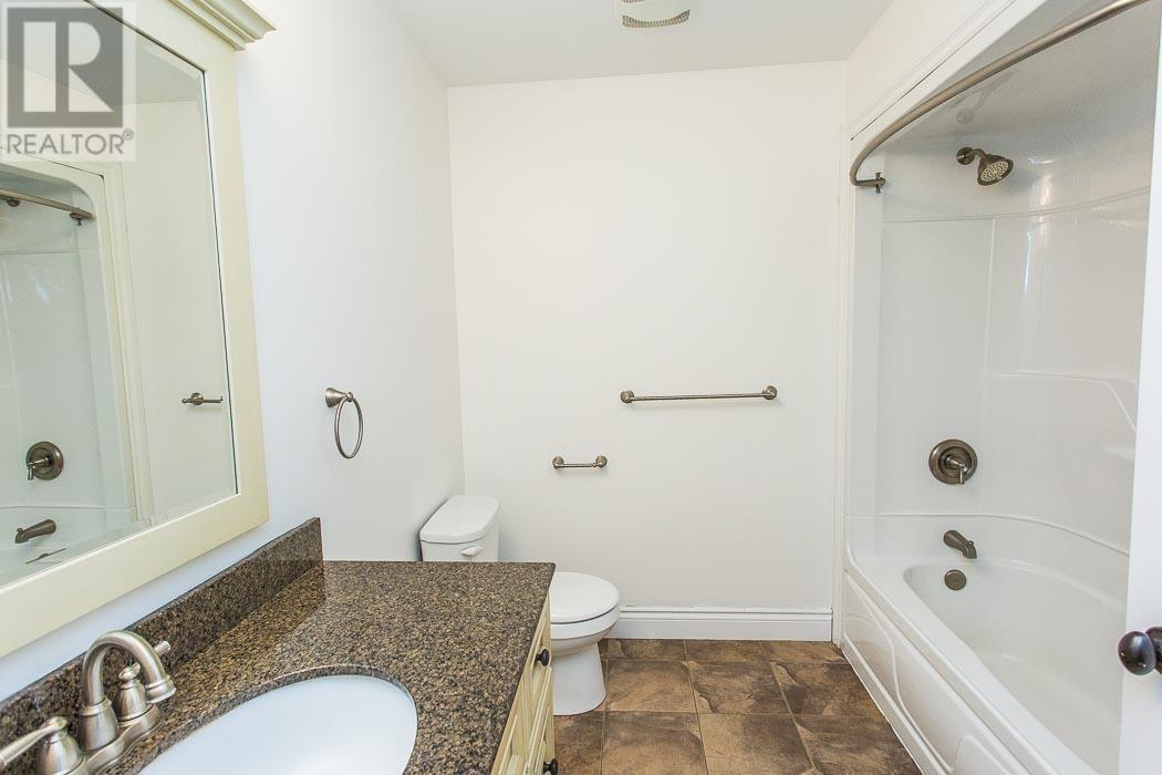 90 Parkewood Dr, Sault Ste. Marie, Ontario  P6A 5K6 - Photo 9 - SM252989