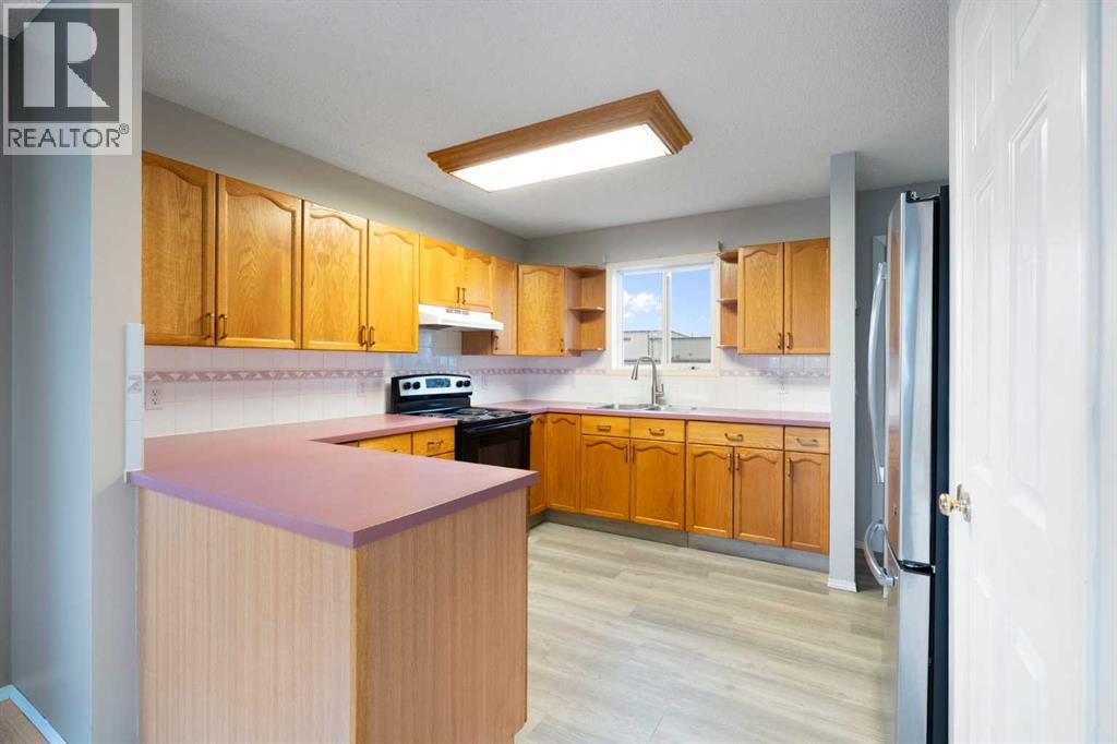 7 Southgate Close, Rural Foothills County, Alberta  T0L 0J0 - Photo 4 - A2264857