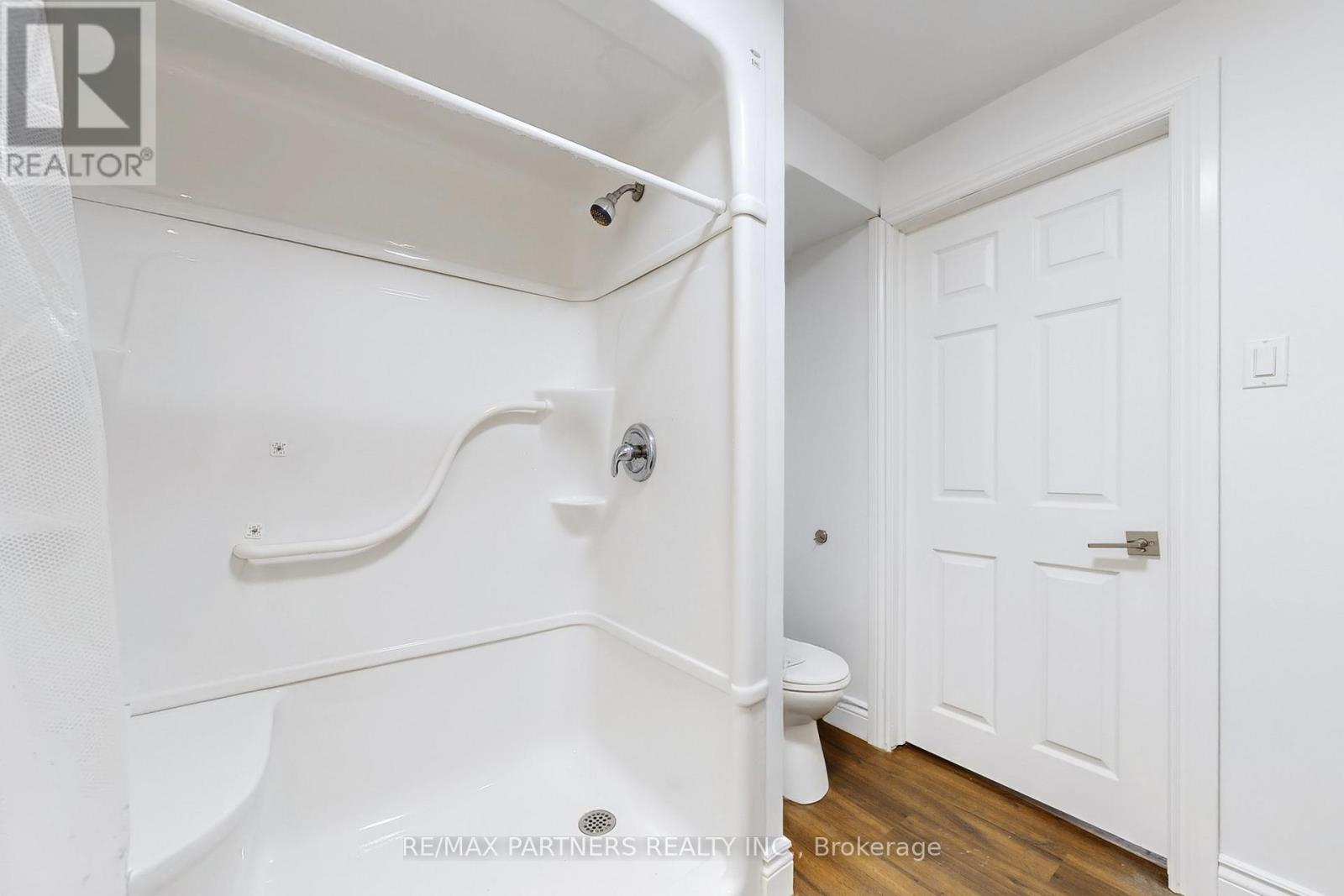6 Geoffrey Crescent, Whitchurch-Stouffville (Stouffville), Ontario  L4A 5B9 - Photo 44 - N12469549