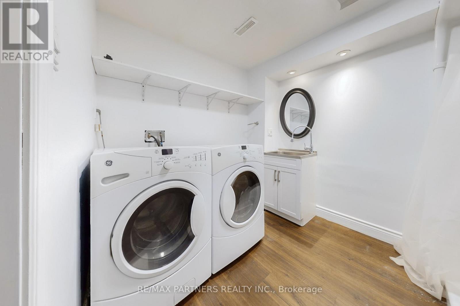 6 Geoffrey Crescent, Whitchurch-Stouffville (Stouffville), Ontario  L4A 5B9 - Photo 45 - N12469549