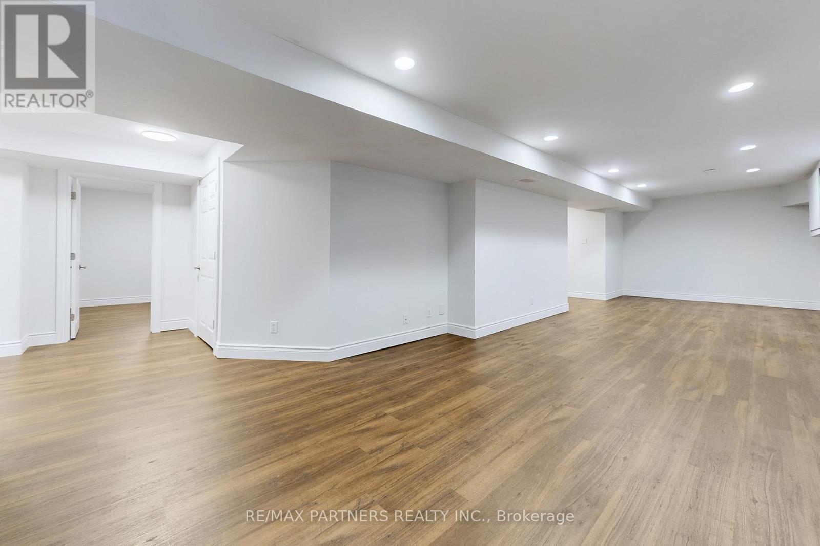 6 Geoffrey Crescent, Whitchurch-Stouffville (Stouffville), Ontario  L4A 5B9 - Photo 41 - N12469549