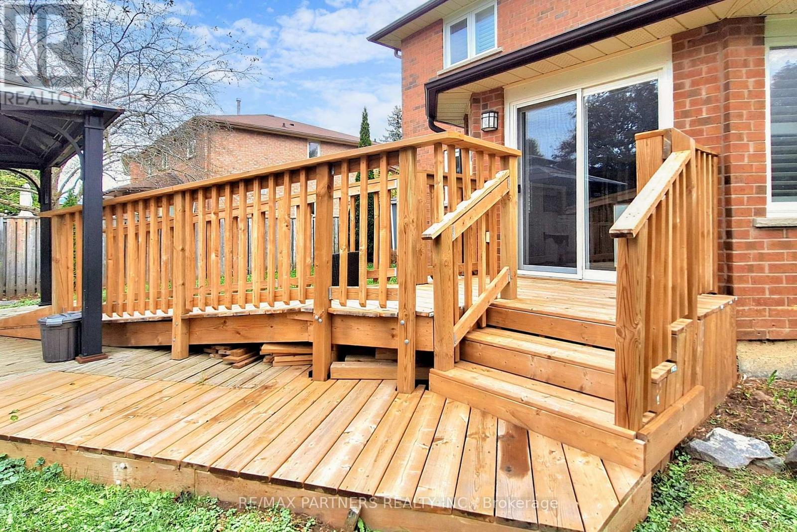 6 Geoffrey Crescent, Whitchurch-Stouffville (Stouffville), Ontario  L4A 5B9 - Photo 49 - N12469549