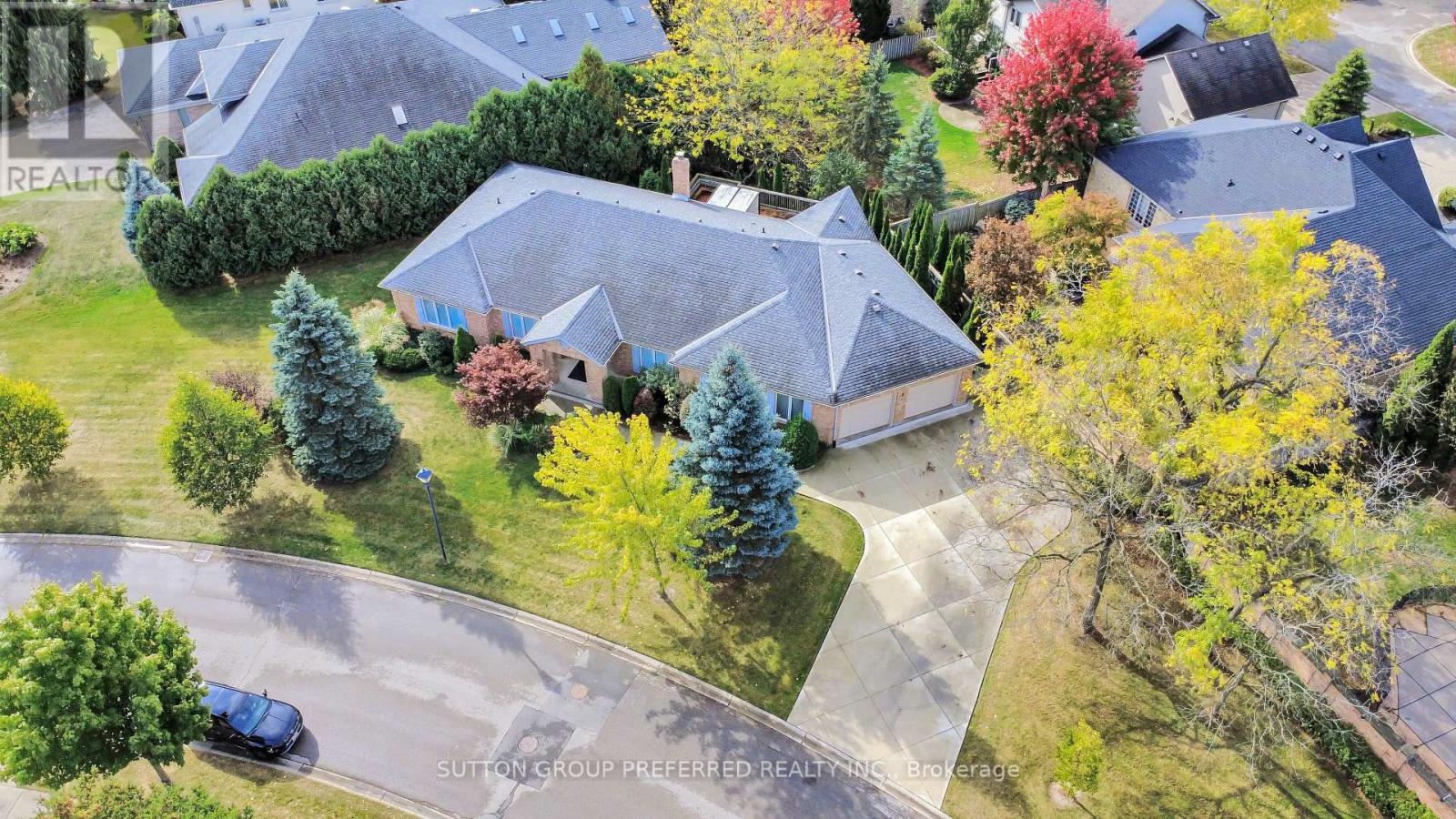 1 HIGHLAND WOODS COURT, London South, Ontario