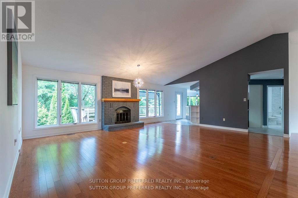 Photo 15 of 41 for 1 Highland Woods Court