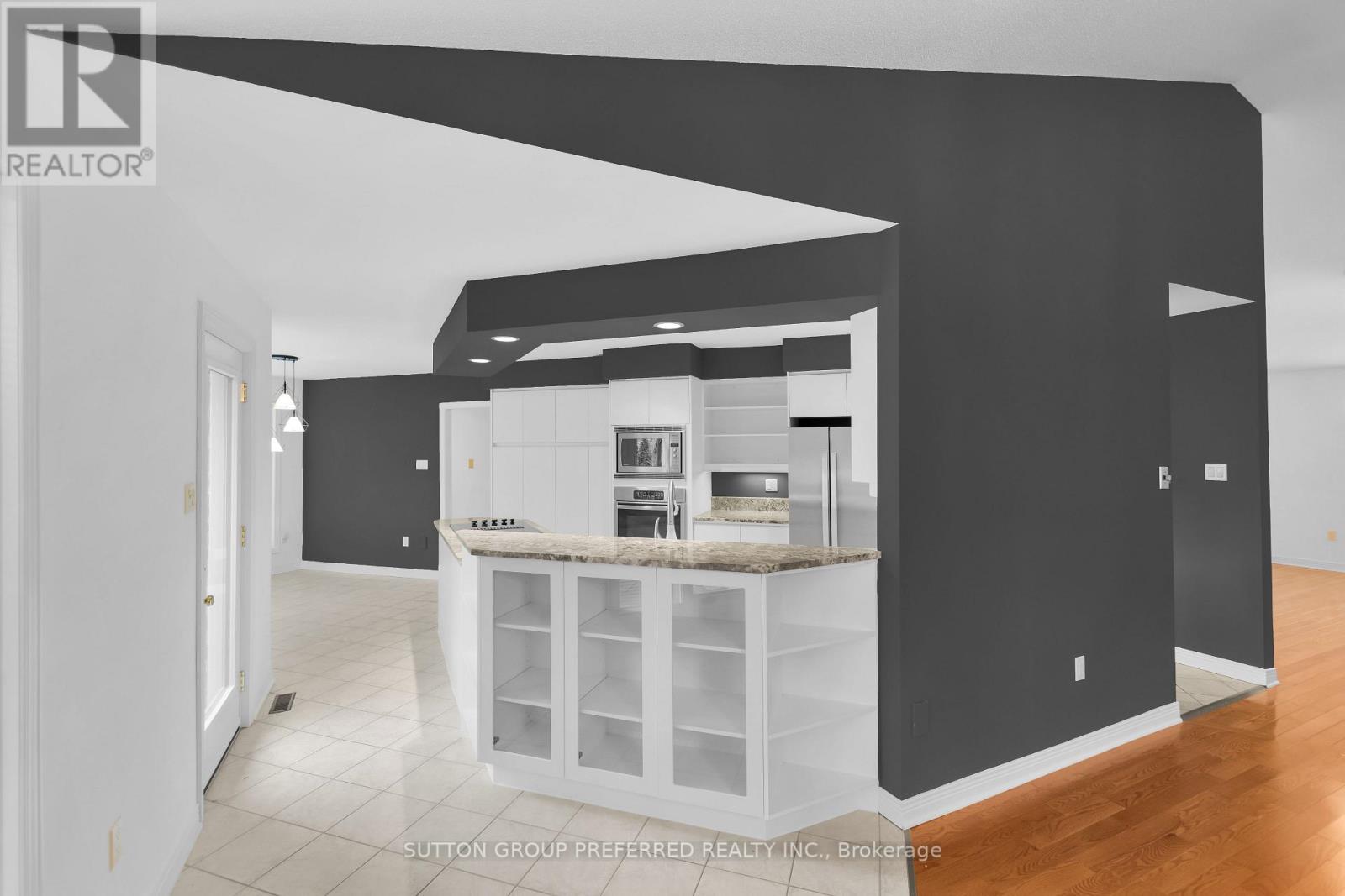 1 Highland Woods Court, London South, Ontario  N6C 5W9 - Photo 19 - X12467503