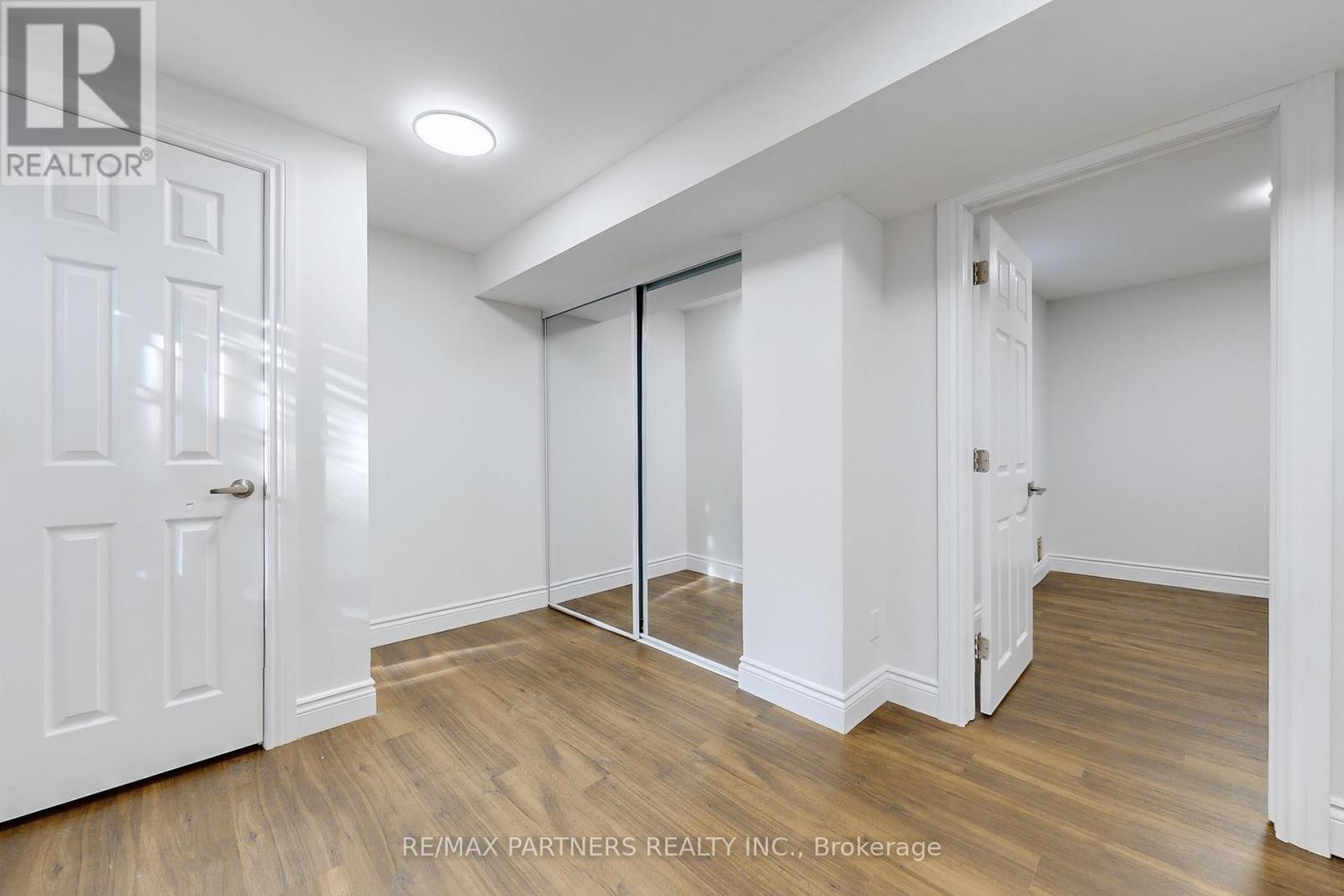 6 Geoffrey Crescent, Whitchurch-Stouffville (Stouffville), Ontario  L4A 5B9 - Photo 43 - N12469549