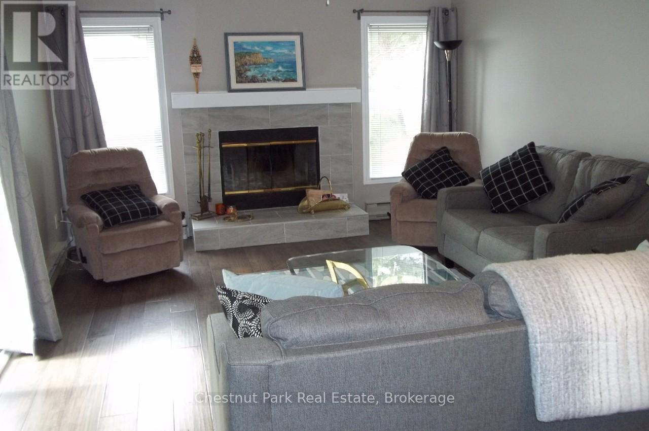 387 Mariners Way, Collingwood, Ontario  L9Y 5C7 - Photo 4 - S12472232