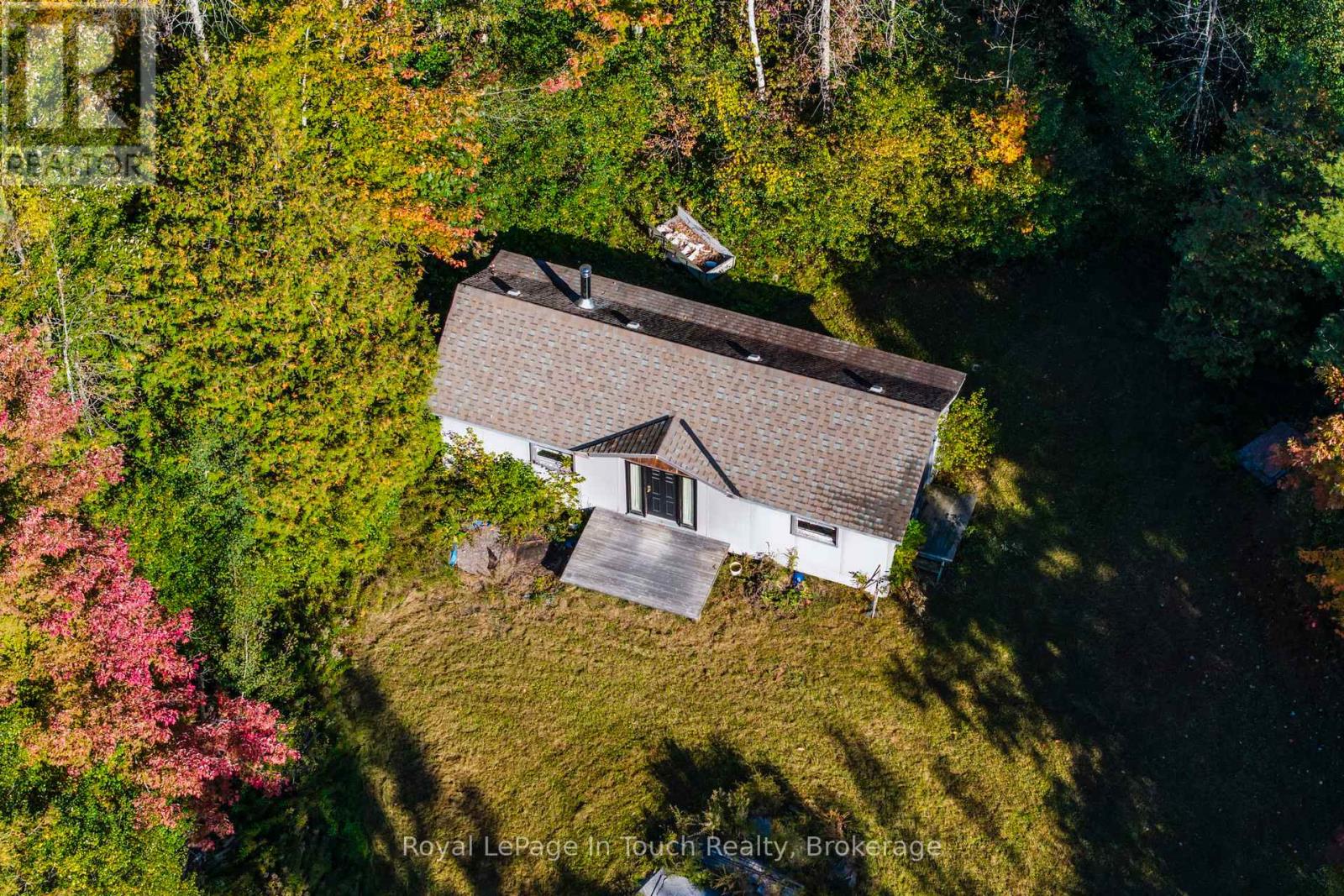 250 Peek -A- Boo Trail, Tiny, Ontario  L9M 0B3 - Photo 12 - S12472261