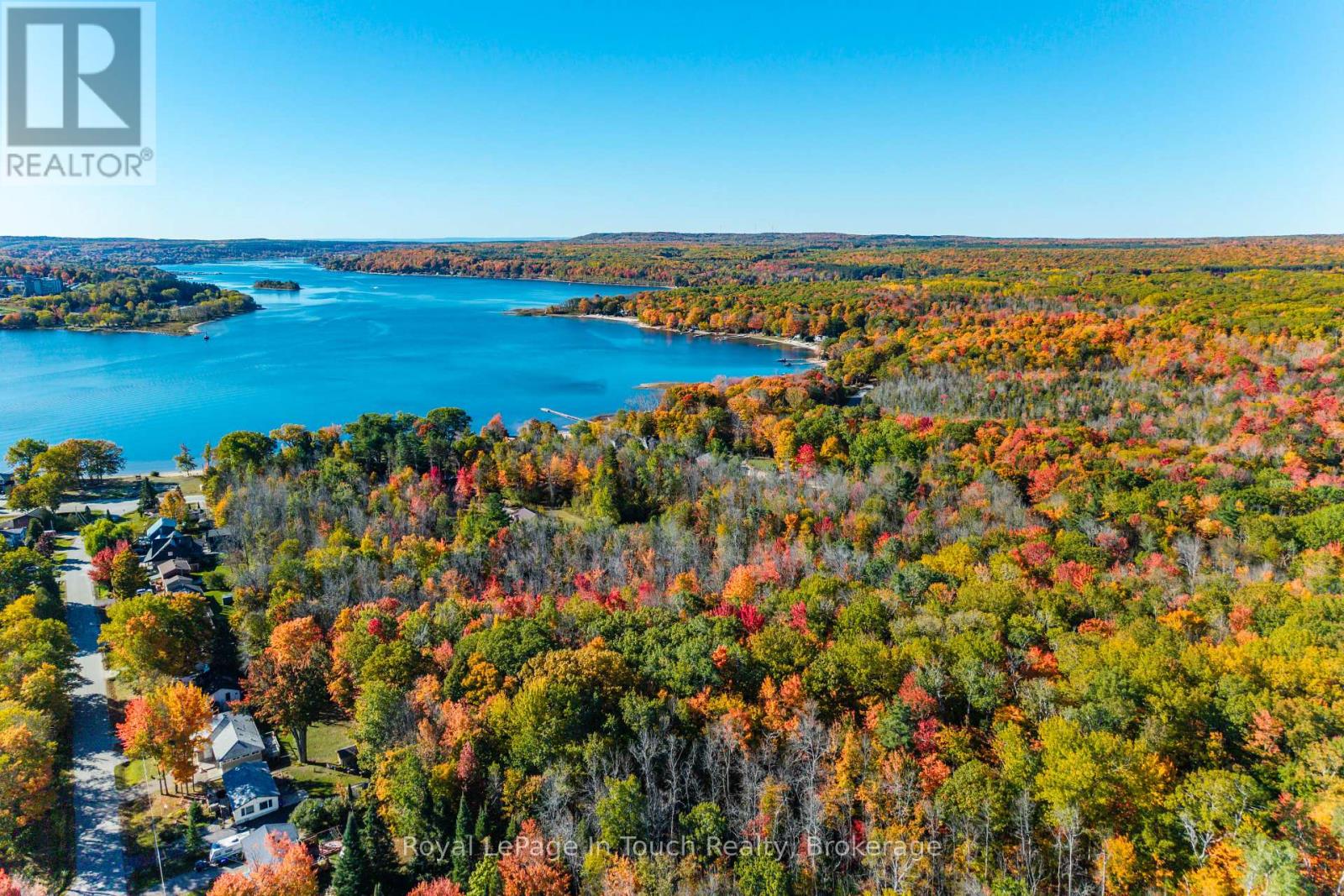 250 Peek -A- Boo Trail, Tiny, Ontario  L9M 0B3 - Photo 4 - S12472261