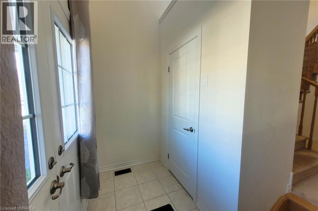70 Hitchman Street, Paris, Ontario  N3L 0M1 - Photo 4 - 40772733