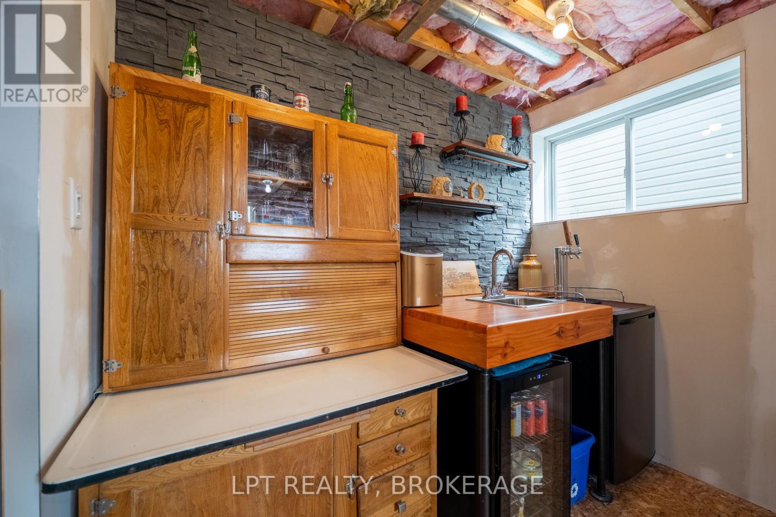 2073 Swanfield Street, Kingston (East Gardiners Rd), Ontario  K7M 0A9 - Photo 27 - X12472218