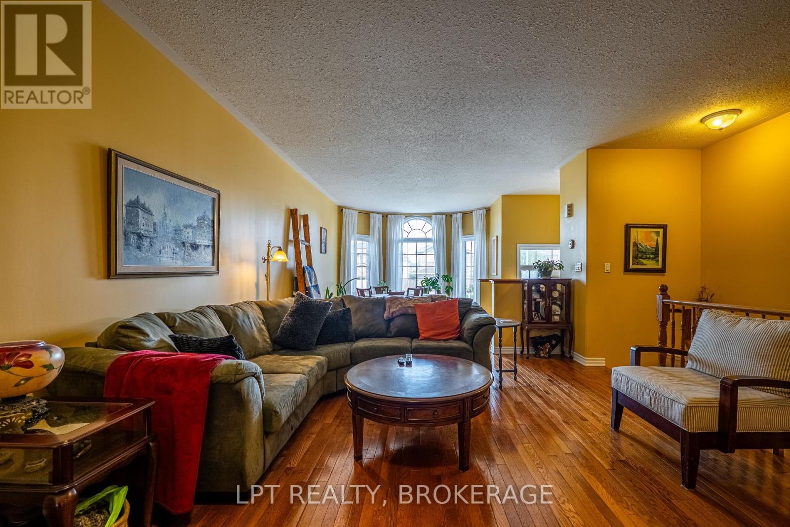 2073 Swanfield Street, Kingston (East Gardiners Rd), Ontario  K7M 0A9 - Photo 6 - X12472218