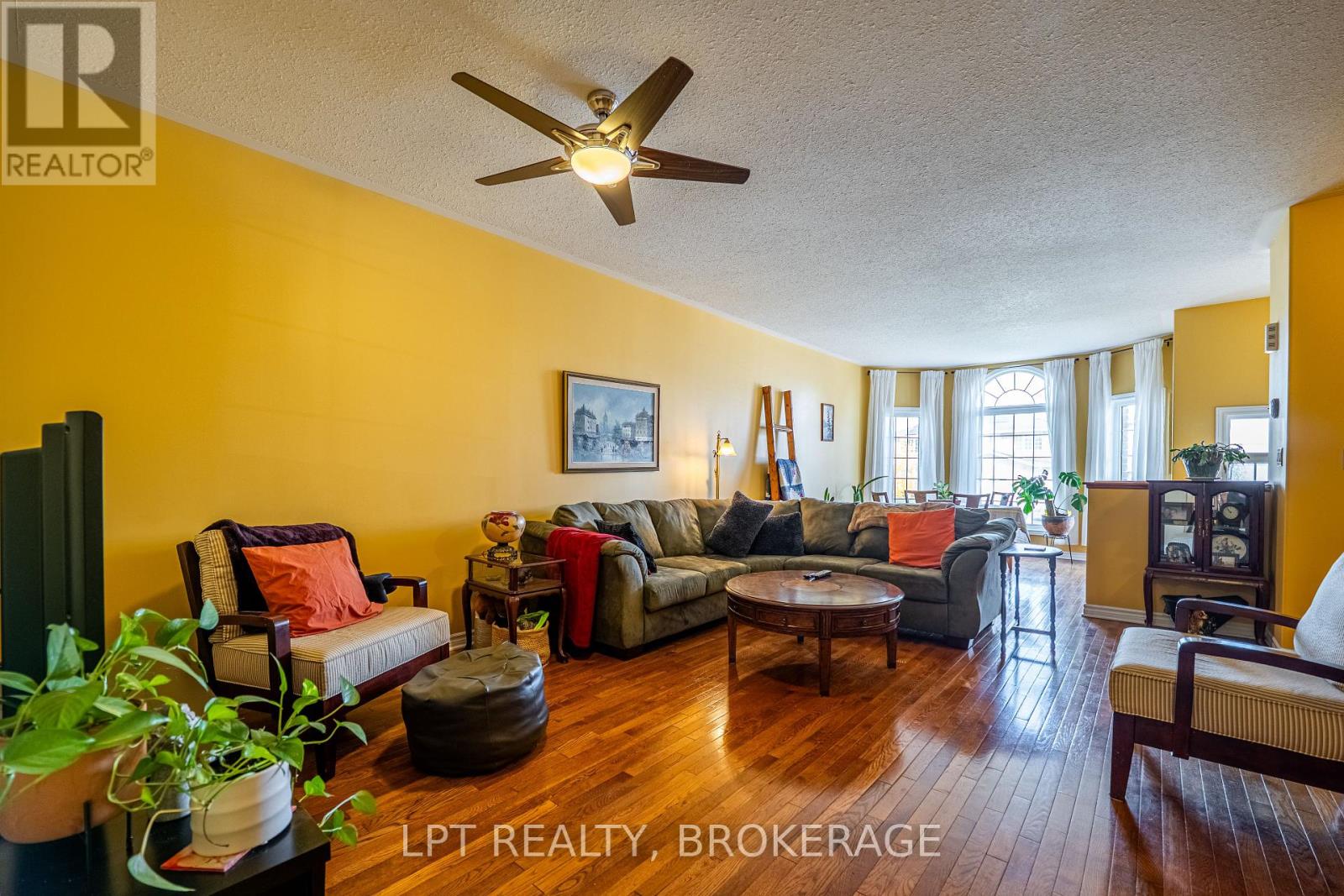 2073 Swanfield Street, Kingston (East Gardiners Rd), Ontario  K7M 0A9 - Photo 8 - X12472218