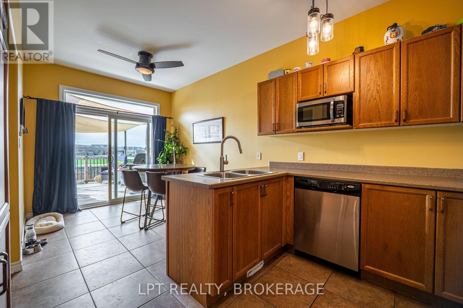 2073 Swanfield Street, Kingston (East Gardiners Rd), Ontario  K7M 0A9 - Photo 9 - X12472218
