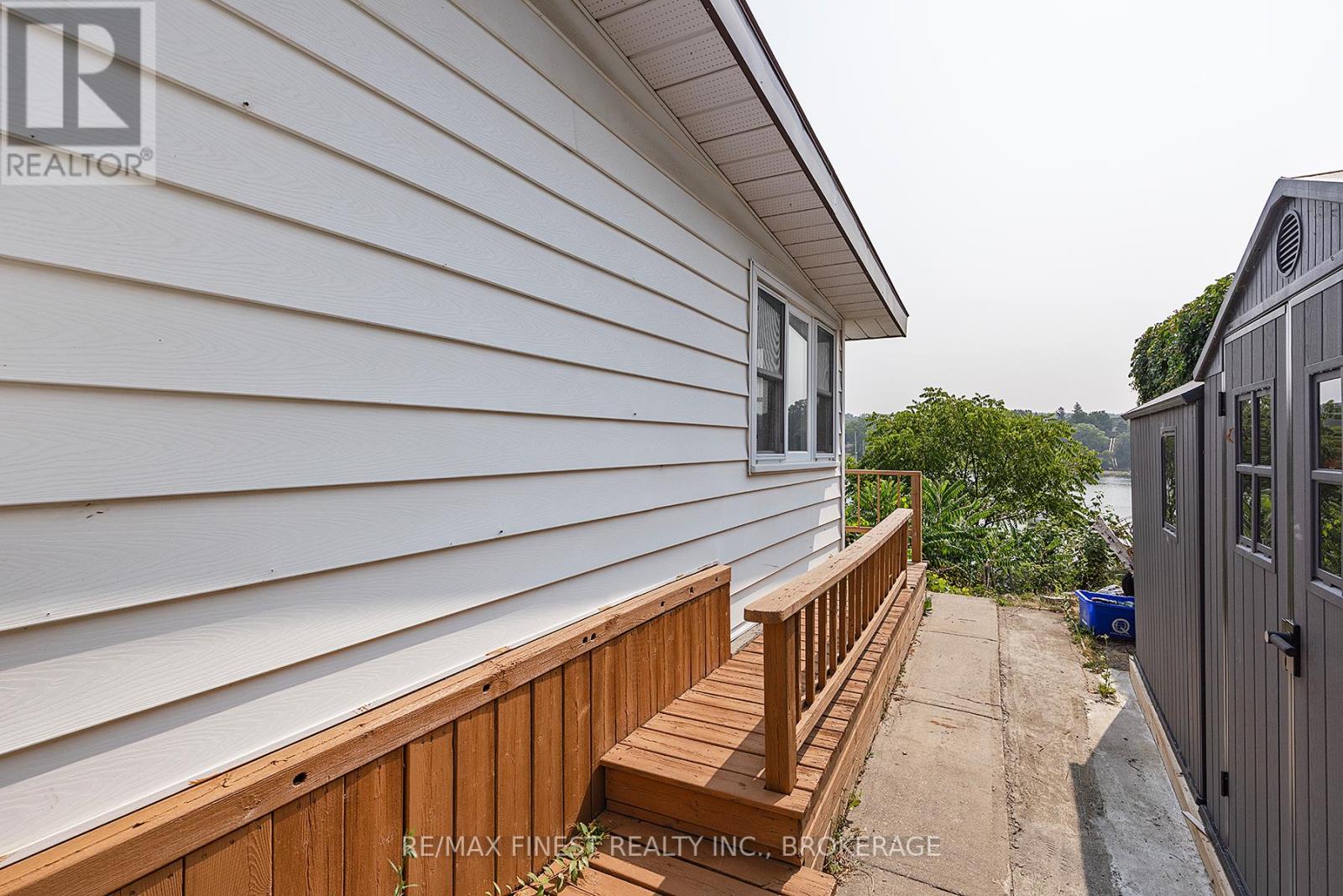 42a Hill Street, Prince Edward County (Picton), Ontario  K0K 2T0 - Photo 33 - X12472255