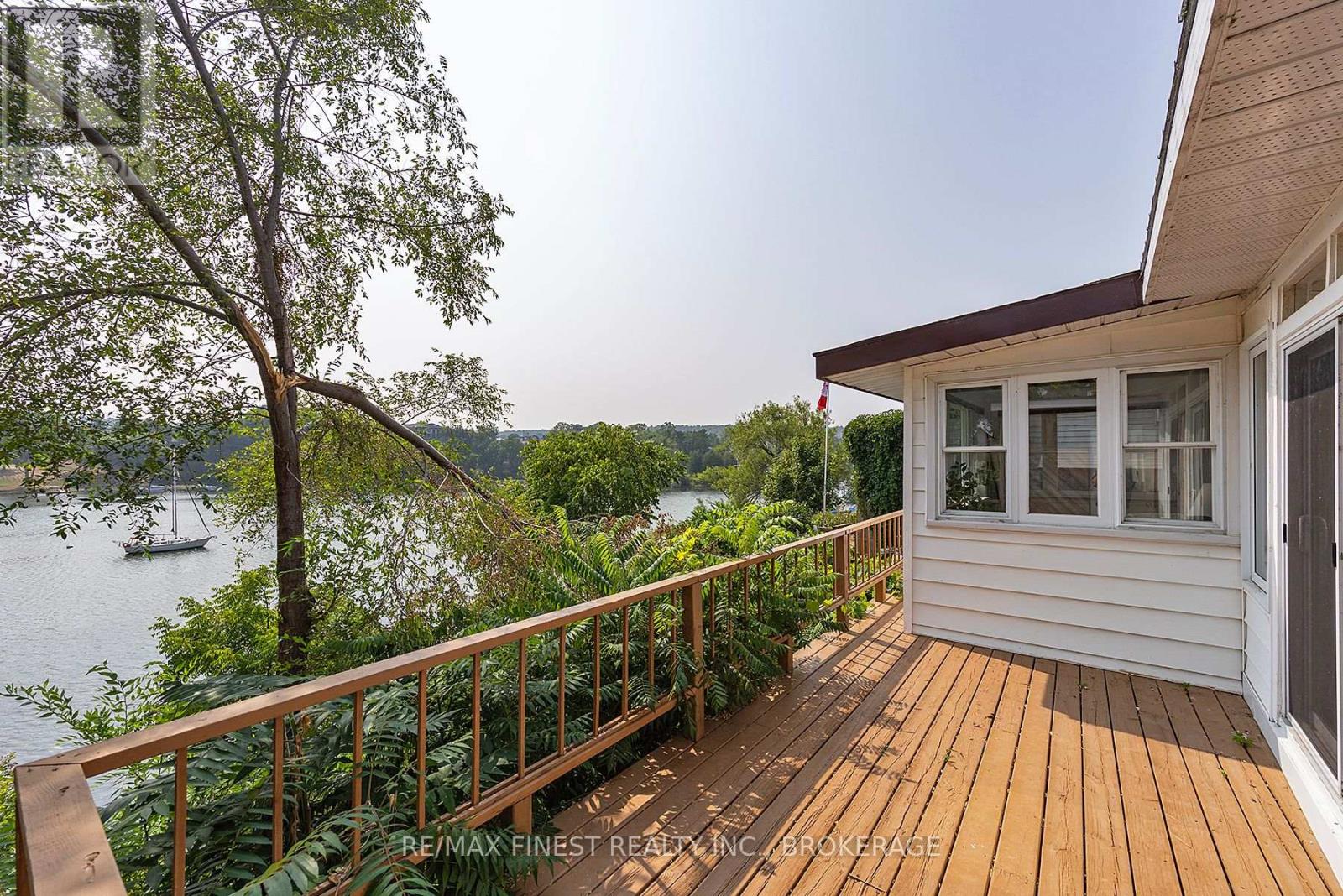 42a Hill Street, Prince Edward County (Picton), Ontario  K0K 2T0 - Photo 38 - X12472255
