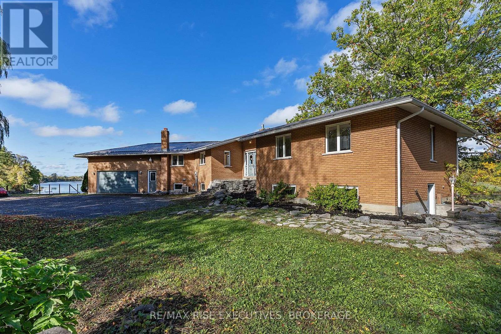 71 River Road W, Greater Napanee (Greater Napanee), Ontario  K7P 3H7 - Photo 2 - X12472309