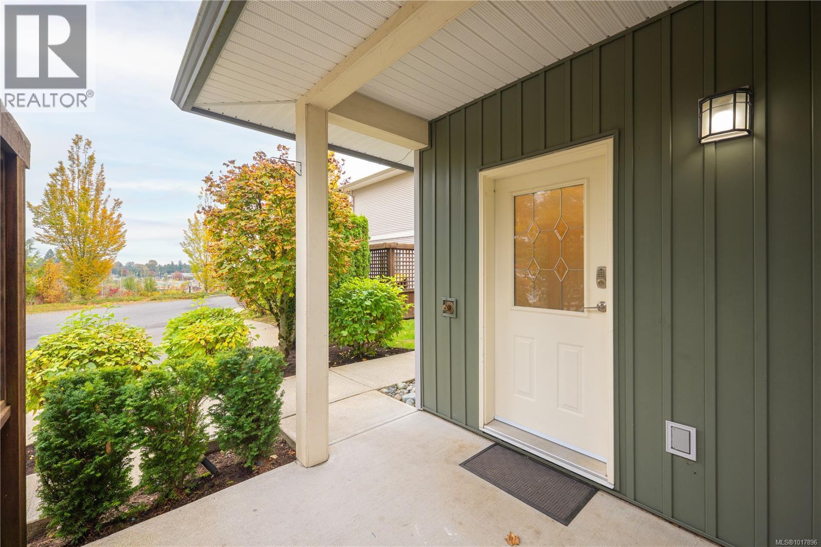 102 2149 Ridgemont Pl, Nanaimo, British Columbia  V9T 0C8 - Photo 2 - 1017896