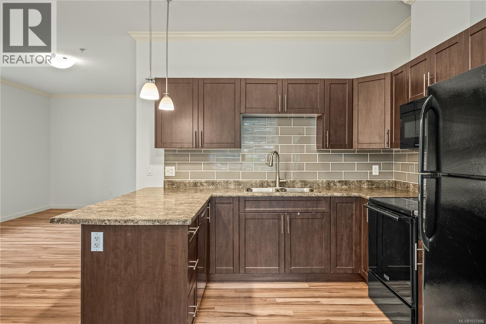 102 2149 Ridgemont Pl, Nanaimo, British Columbia  V9T 0C8 - Photo 5 - 1017896