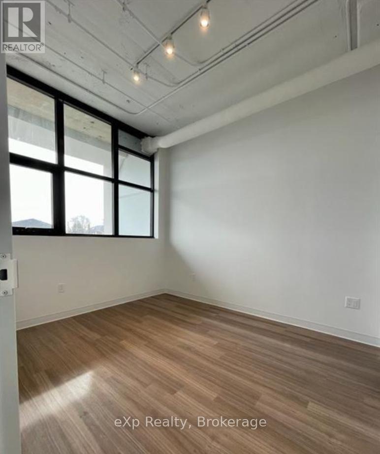 205 - 120 Huron Street, Guelph, Ontario  N1E 0T8 - Photo 9 - X12472204