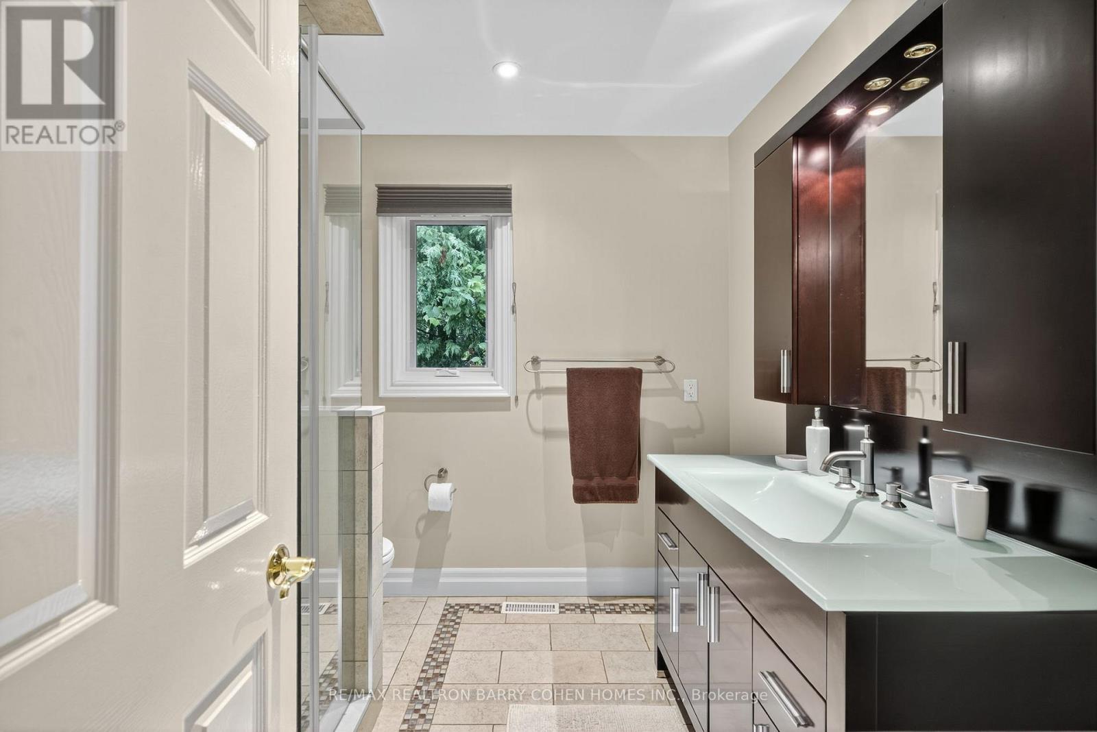 84 Truman Road, Toronto, Ontario  M2L 2L6 - Photo 32 - C12472138