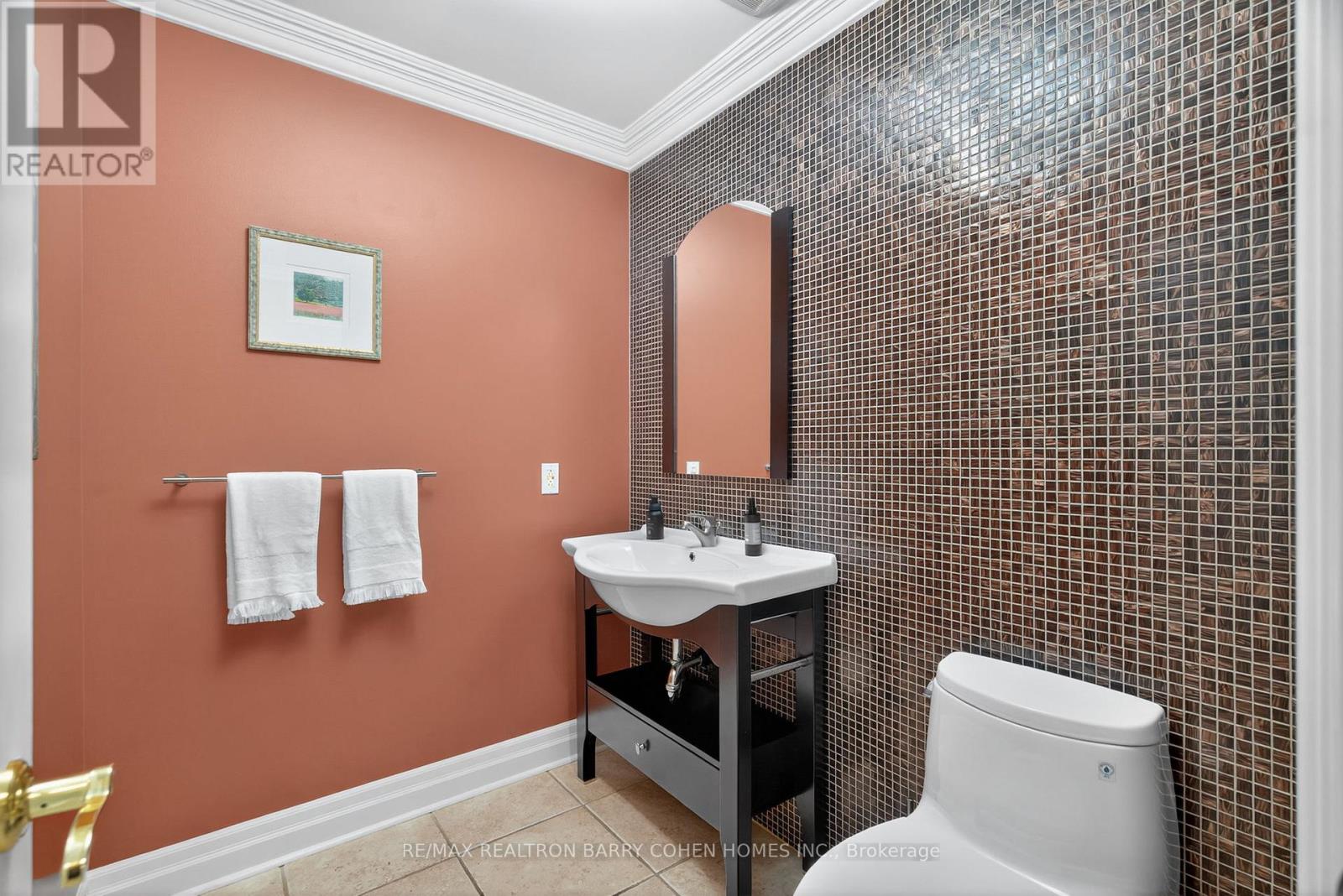 84 Truman Road, Toronto, Ontario  M2L 2L6 - Photo 8 - C12472138