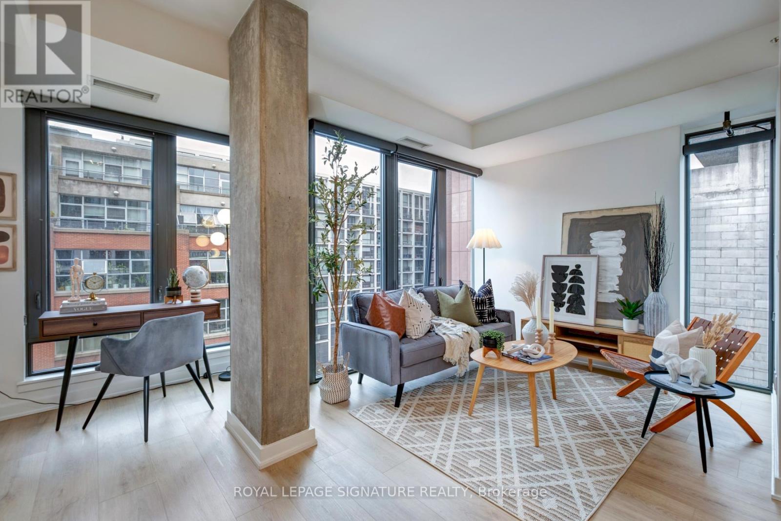 704 - 32 Camden Street, Toronto, Ontario  M5V 0G4 - Photo 1 - C12472140