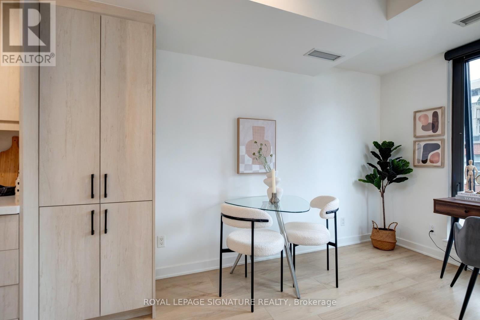 704 - 32 Camden Street, Toronto, Ontario  M5V 0G4 - Photo 8 - C12472140