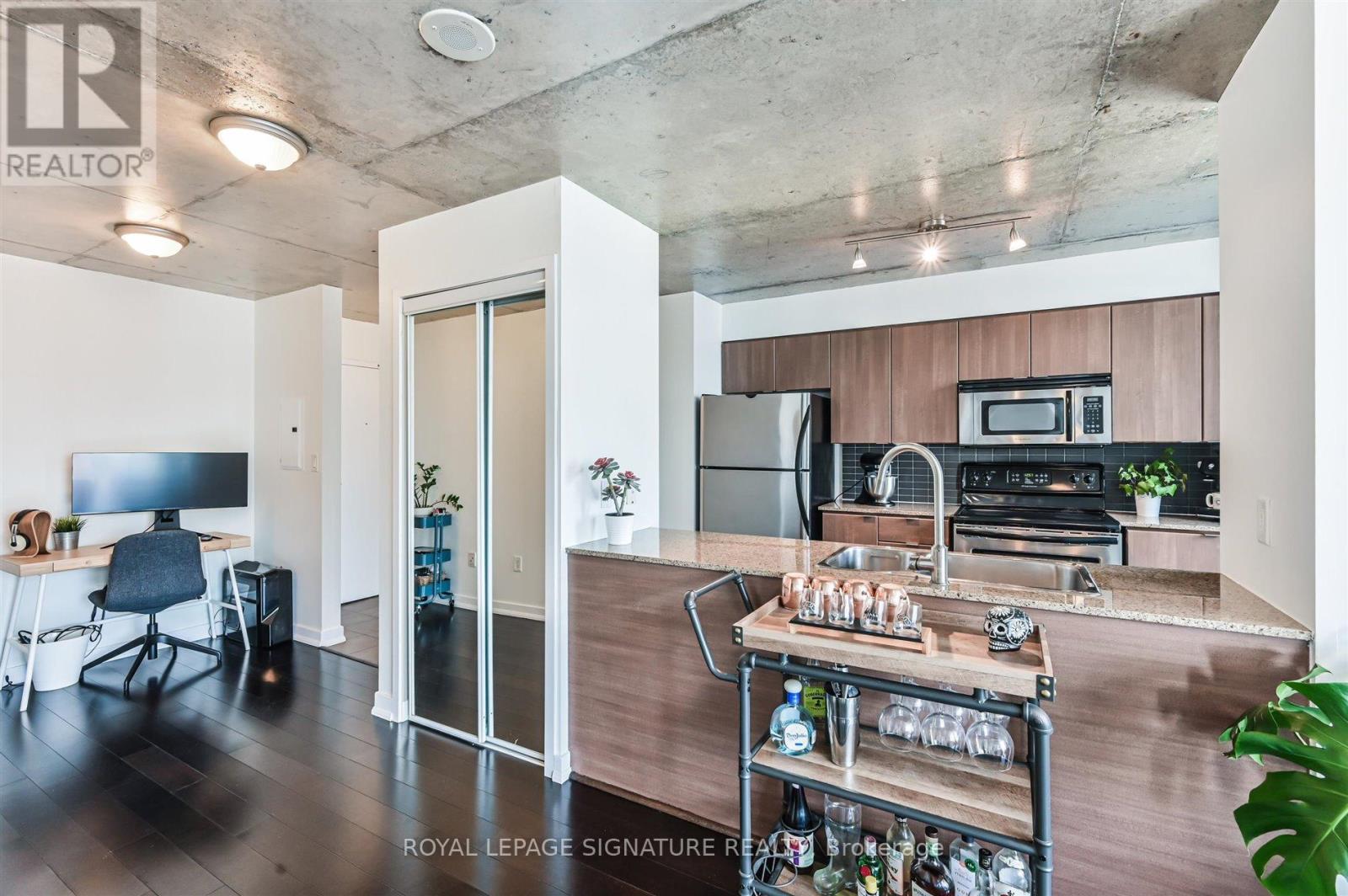 1506 - 11 Brunel Court, Toronto, Ontario  M5V 3Y3 - Photo 10 - C12472143