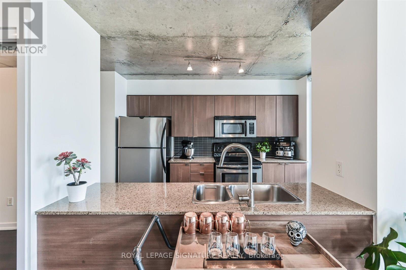 1506 - 11 Brunel Court, Toronto, Ontario  M5V 3Y3 - Photo 11 - C12472143